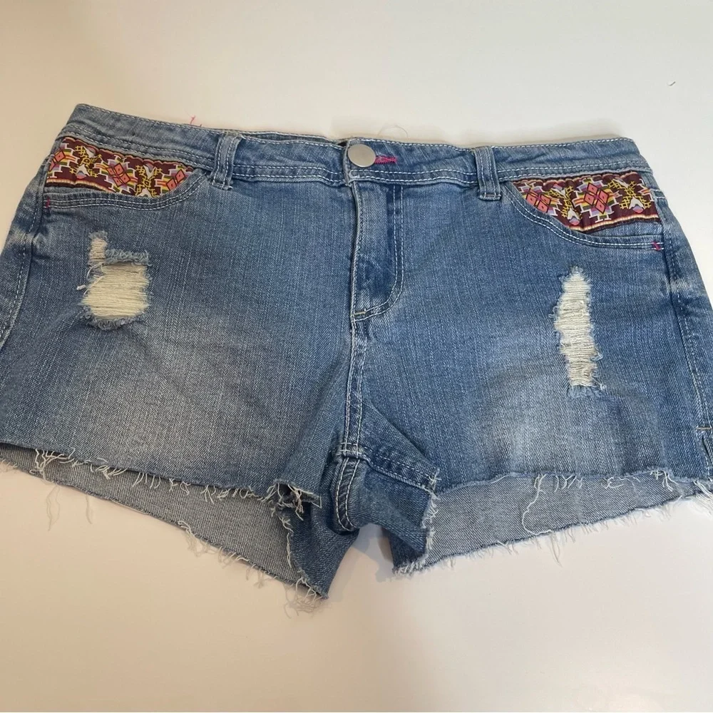Francesca’s Harper denim Azteca short